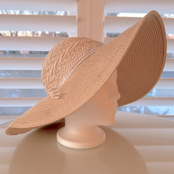 Women’s Wide Brim Floppy Sunhat, White Beige, Summer Hat, Vacation Beachwear Sun - Picture 2 of 12